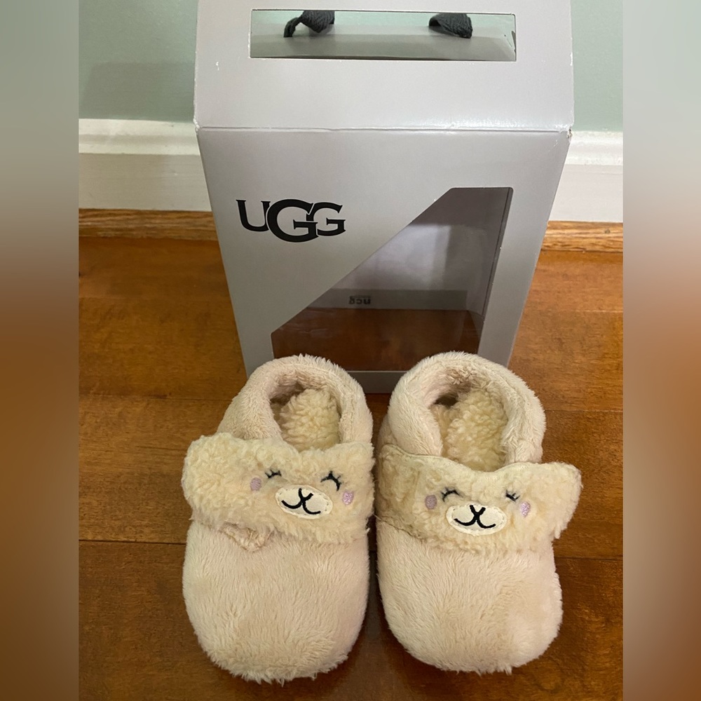 Ugg size 2/3 llama stuffy boots